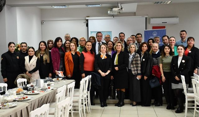 Kadına Yönelik Şiddetle Uluslararası Mücadele ve Dayanışma günü nedeniyle bir araya gelindi