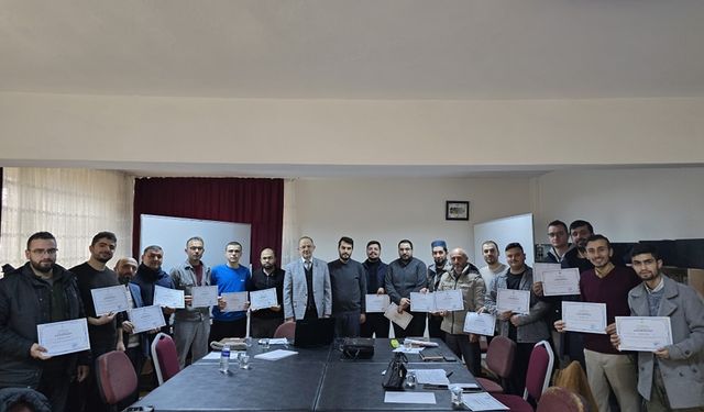 Günyüzü'de "Etkili Hutbe Sunumu Semineri" düzenledi