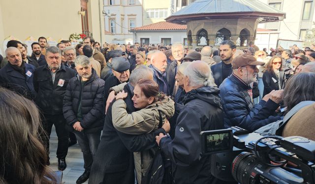 Usta yönetmen Şerif Gören gözyaşları içinde son yolculuğuna uğurlandı