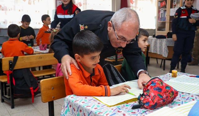 Eskişehir'de "Güvenli Okul, Güvenli Gelecek" projesi gerçekleştirildi