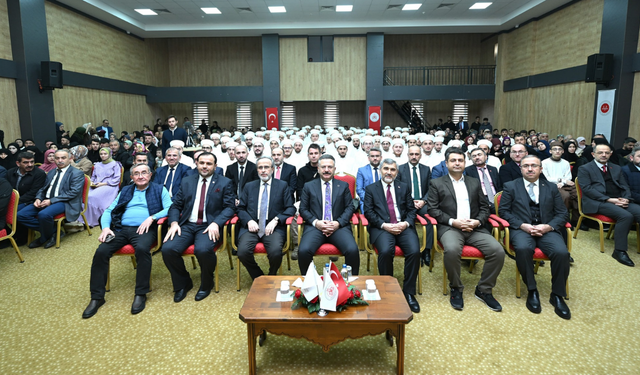 Eskişehir'de aday din görevlileri mezun oldu