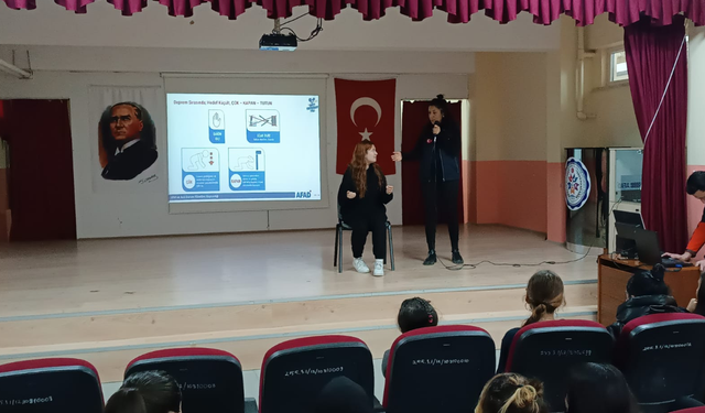 AFAD Eskişehir lise öğrencilerine güvenli gelecek için eğitim verdi