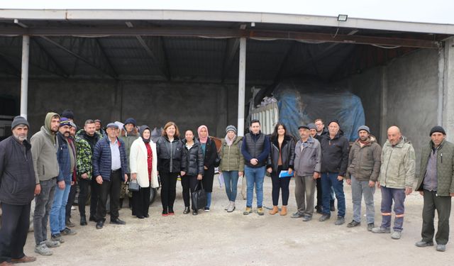 Çifteler'de hayvan yetiştiricilerine yem desteği