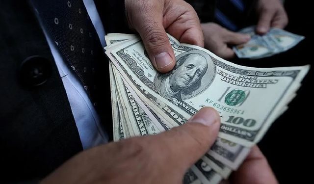 Dev banka kötü haberi duyurdu: Türkiye'de dolar 2025 bitmeden bu rakamı görecek