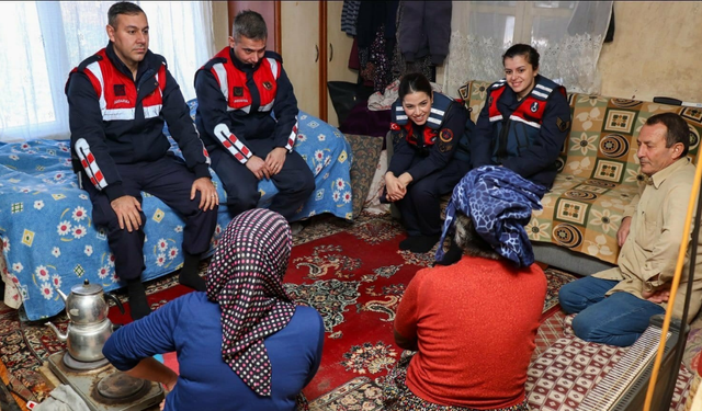 Eskişehir'de jandarma ekipleri şehit ailesini unutmadı