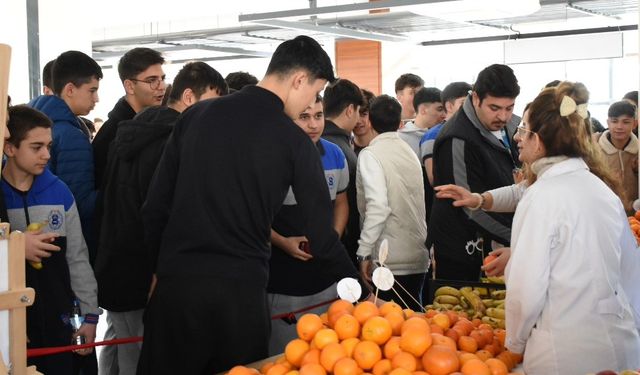 Eskişehir'de öğrenciler Yerli Malı Haftası'nı kutladı