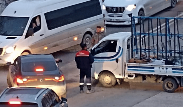 Eskişehir'deki o kavşakta yine kaza oldu! "Kaza yapanlar değişiyor ama kaza yeri hep aynı"