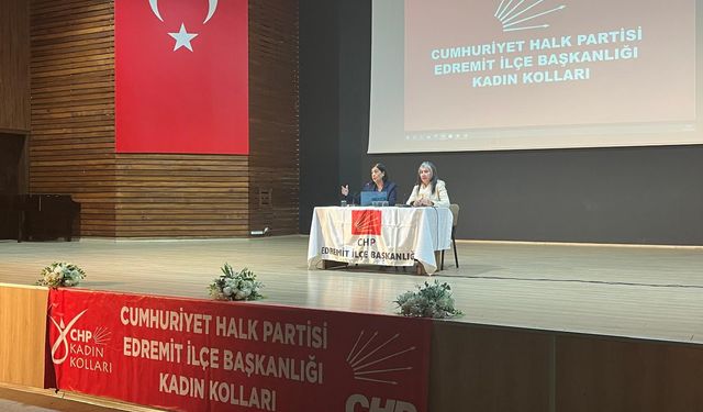 Jale Nur Süllü Edremit’te söyleşiye katıldı