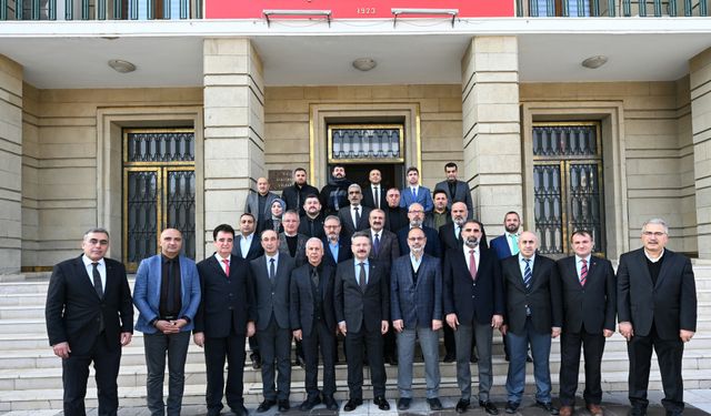 Eskişehir Dost Dernekler Federasyonu Vali Aksoy'a projelerini tanıttı