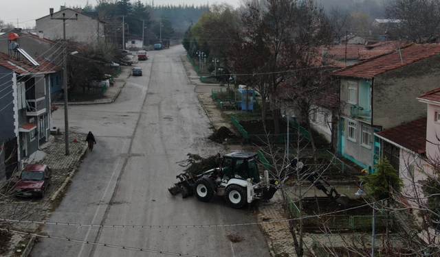 İnönü parklarında bakım çalışmaları sürüyor