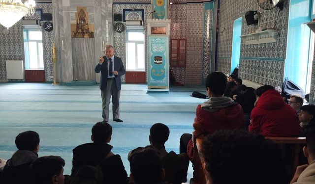 Lise öğrencileri Bedrettin Camii'yi gezdi