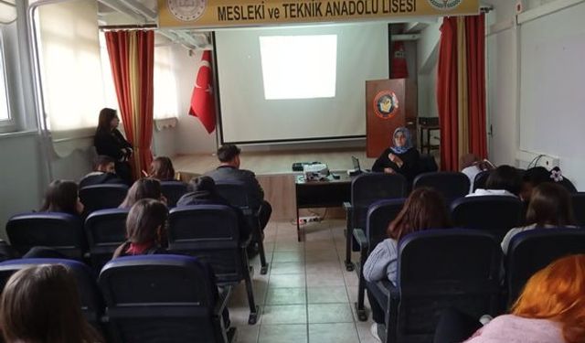 Sivrihisar İlçe Müftülüğü'nde sadakat ve samimiyet konulu konferans verildi