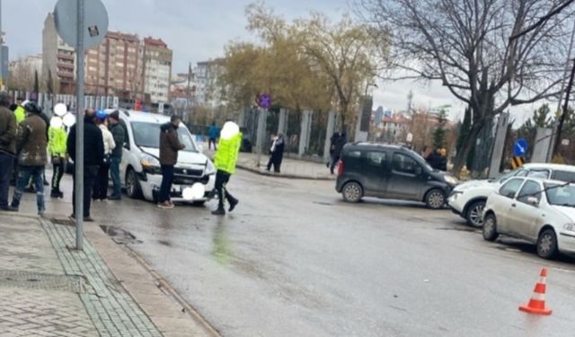 Eskişehir'de maddi hasarlı kaza