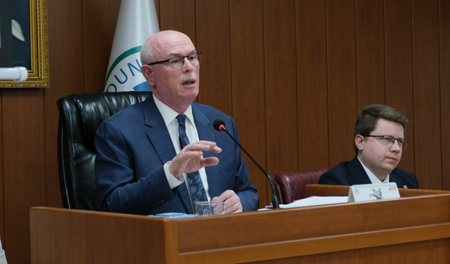 Kazım Kurt: “Belediye CHP’li olunca devlet diyor ki, sen gavurun belediyesisin”