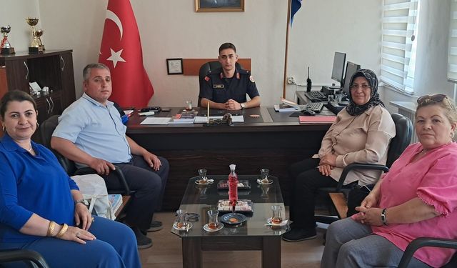 AK Parti Eskişehir İl Kadın Kolları'ndan jandarma teşkilatına anlamlı ziyaret