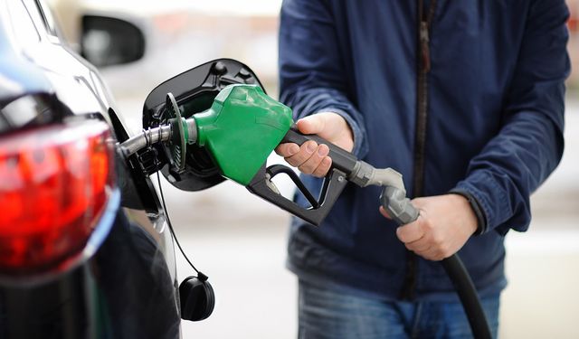 Motorin ve benzin bu rakama çıkacak: Herkesi etkileyecek zam yolda