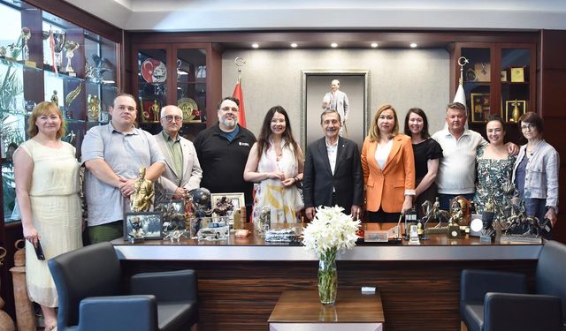 Eskişehir Kırım Türkleri Kültür ve Yardımlaşma Derneği, Başkan Ataç'la bir araya geldi