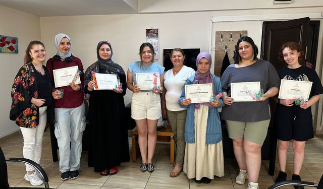 GSB Eskişehir Yurtları'ndan "Komşum Projesi" sertifika töreni