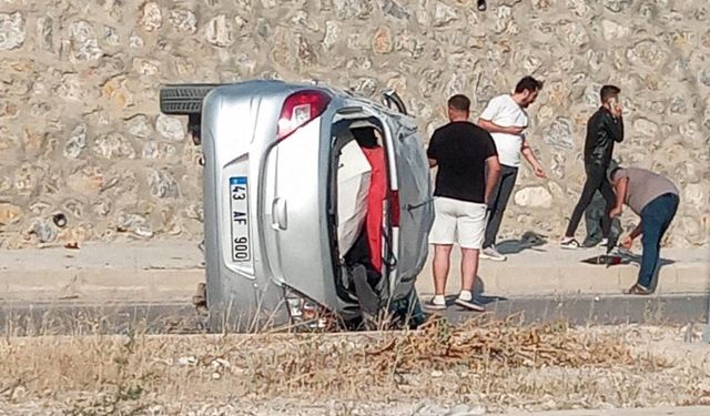 Komşuda otomobil takla attı: 1 yaralı