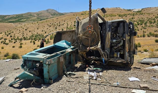 Askeri araç devrildi: 1 şehit, 1 asker yaralı