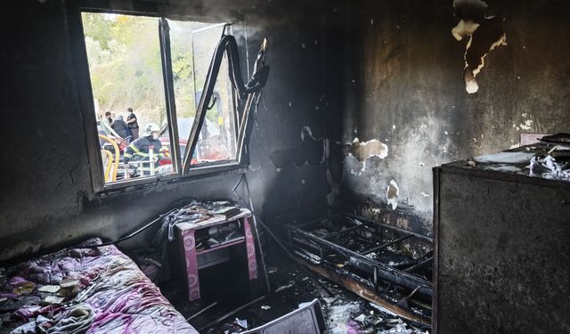 Eskişehir'in komşusunda müstakil ev küle döndü