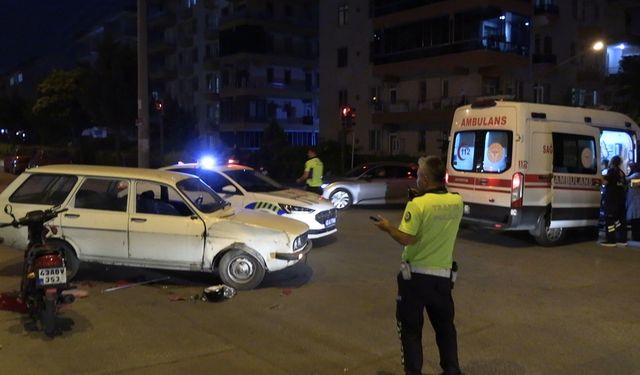 Komşuda otomobil ve motosiklet çarpıştı: 2 yaralı