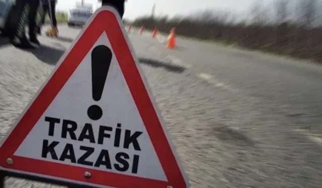 Komşuda otomobil ile kamyon çarpıştı: 5 yaralı