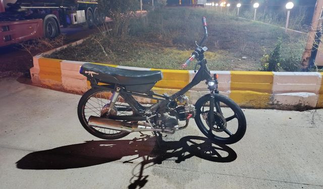Komşuda yürekler ağza geldi: Kamyonetin çarptığı motosiklet sürücüsü yaralandı