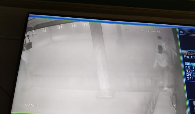 Komşuda şaka sınırını aşan gençler camiye zarar verdi
