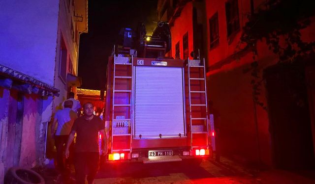 Komşuda evin mutfağında çıkan yangın büyümeden söndürüldü