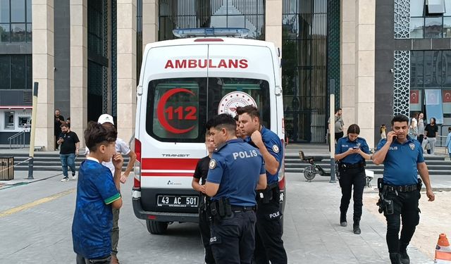 Su doldurmaya gitmişlerdi... Komşuda çocuklar arasında bıçaklı kavga