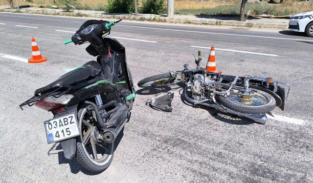 Afyonkarahisar'da motosiklet kazası: 2 kişi yaralandı