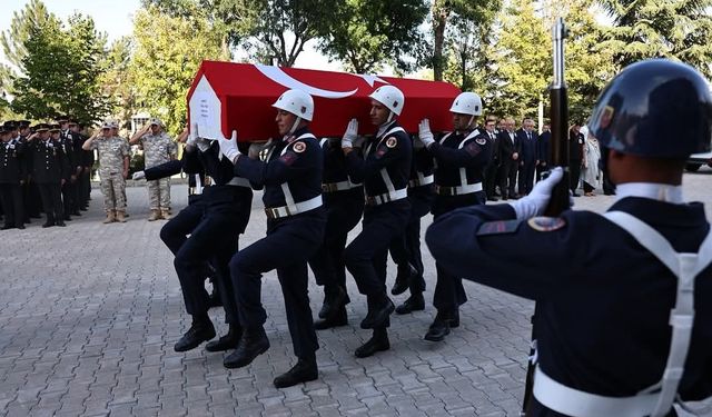Eskişehir'in komşusundaki Şehit Uzman Çavuş Yücel Yeşil için tören düzenlendi