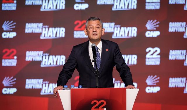 Özgür Özel: "Kimse F-16, F-35, Boeing gündemine sığınıp esas gündemi ıskalamasın"