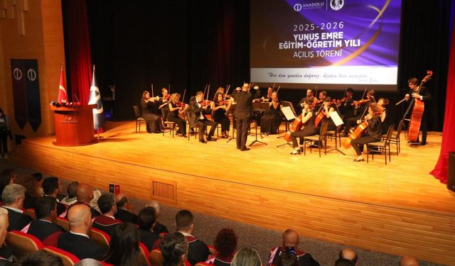 Anadolu Üniversitesi'nin 2025-2026 yılı açılış töreni gerçekleştirildi