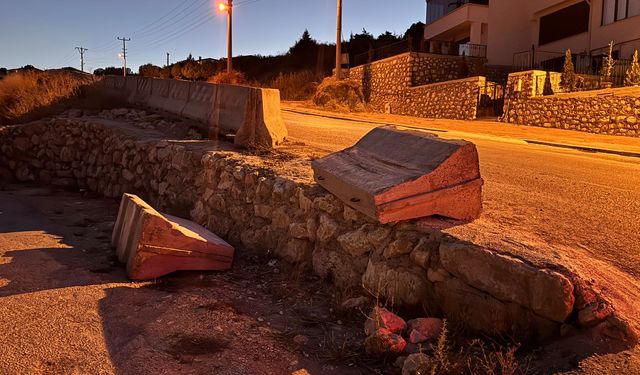 Bilecik'te kontrolünü kaybeden otomobil beton bariyerlere çarptı: Sürücü yaralandı