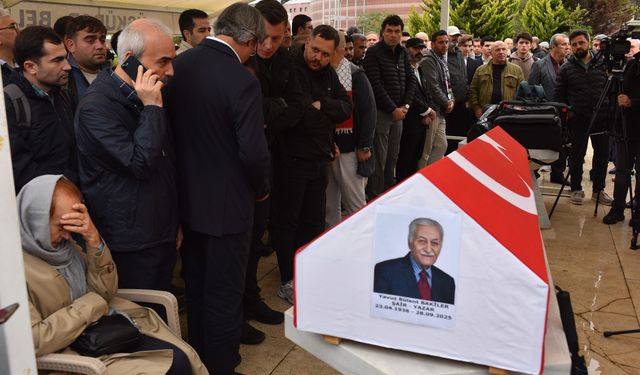 Usta şair ve yazar Yavuz Bülent Bakiler son yolculuğuna uğurlandı