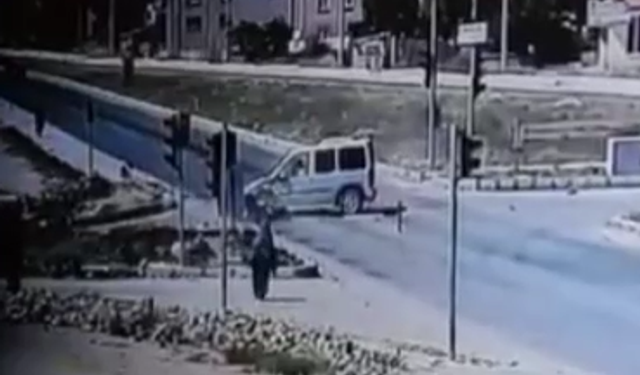 Komşuda kaza 18 yaşındaki genci hayattan kopardı: O anlar kameralara yansıdı