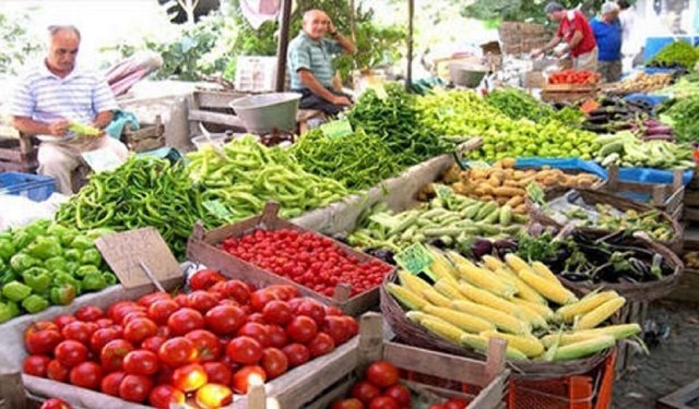 Taze ürünler vatandaşlarla buluşuyor: İşte Tepebaşı'nda kurulan pazarların gün ve yerleri...