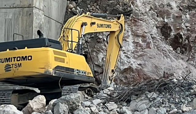 Komşuda toprak kaymıştı: Açıklama geldi