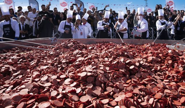 Komşuda dünya rekoru kırıldı: Tam 930 kilo