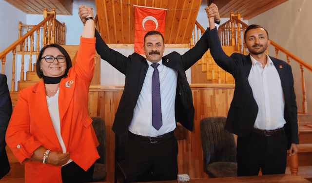 CHP Seyitgazi İlçe Başkanı bir kez daha Selma Sara oldu