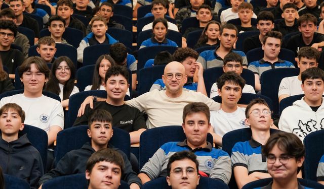 Eskişehir'deki öğrenciler “Tayvan Adam” ile buluştu