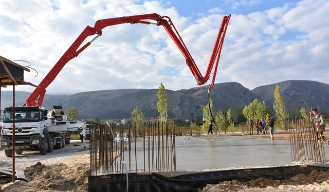 İnönü'de düğün salonu çalışmaları devam ediyor