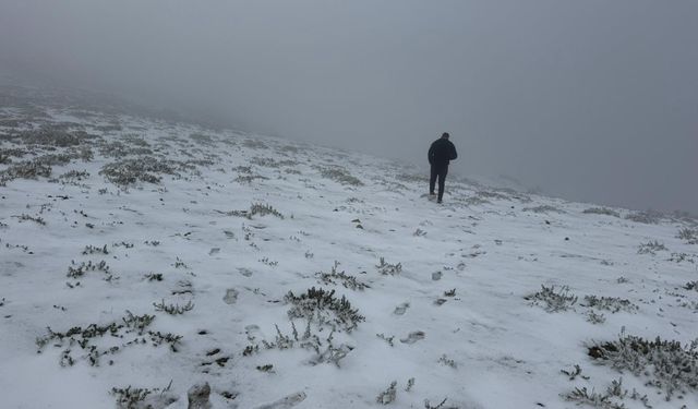 Emirdağ'a yılın ilk karı düştü: Beyaza büründü
