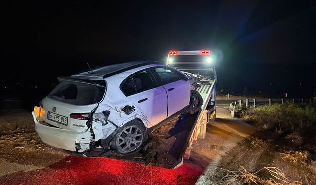 Komşuda takla atan otomobilde 4 kişi yaralandı