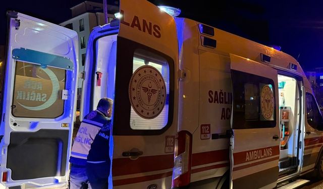 Komşuda ATV kaldırımda yürüyen yayalara çarptı: 2 yaralı