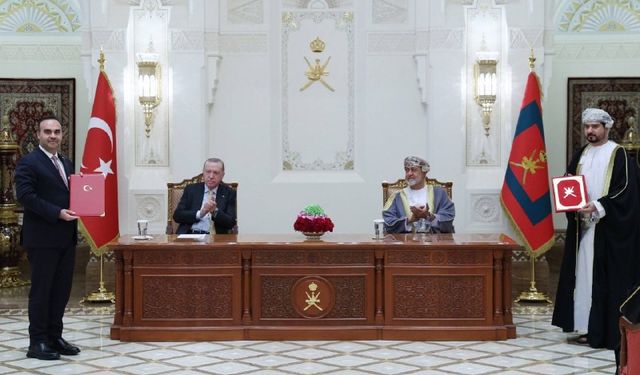 Bakan Kacır, Ummanlı mevkidaşı Yousef ile bir araya geldi