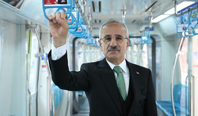 Bakan Uraloğlu: "12 yılda 1 milyar 430 milyon yolcuya hizmet verdi"