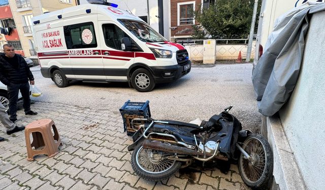Komşuda ticari araç ile motosiklet çarpıştı: 1 yaralı